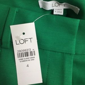 NWT LOFT Riviera pants in green.